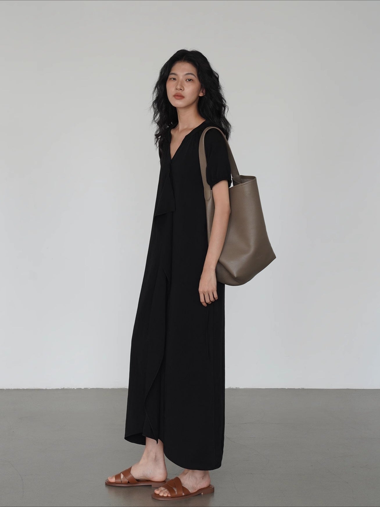 Vネックリラックスワンピース 2069 – gypsophila