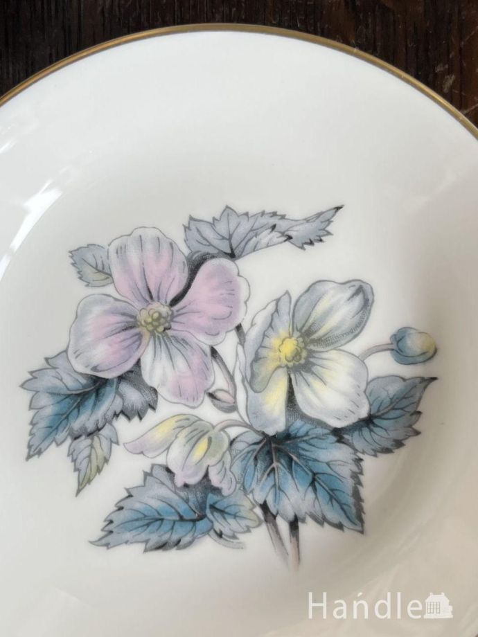 英国から届いたロイヤルウースターの小皿、お花が描かれたアンティーク