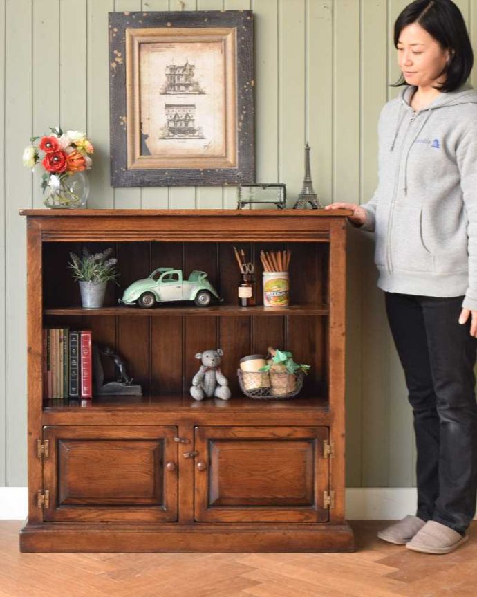 書斎やリビングで使いたい英国輸入家具、素敵なアンティークブック