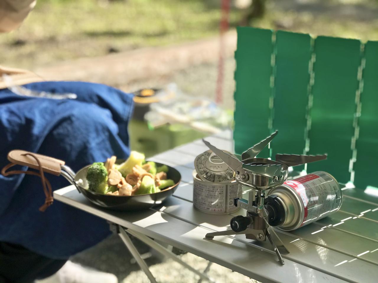 ソロキャンプ用テーブル16選｜おすすめの軽量モデルやおしゃれな