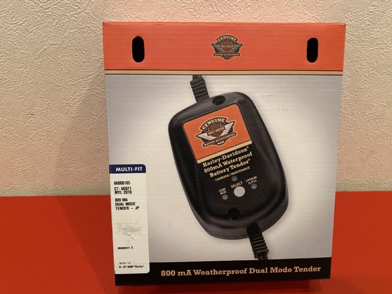 バイク歴8年の僕が教えるハーレーに「バッテリーテンダー」を接続する