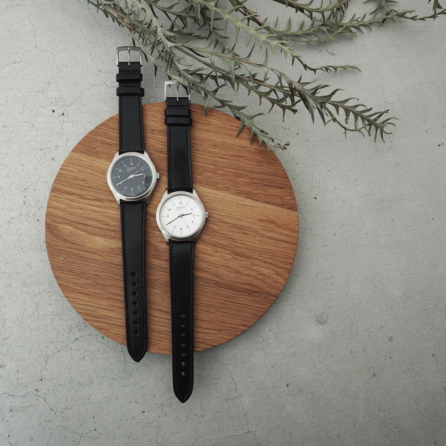 MARGARET HOWELL BRIDLE LEATHER 馬具にも使われる丈夫な革の