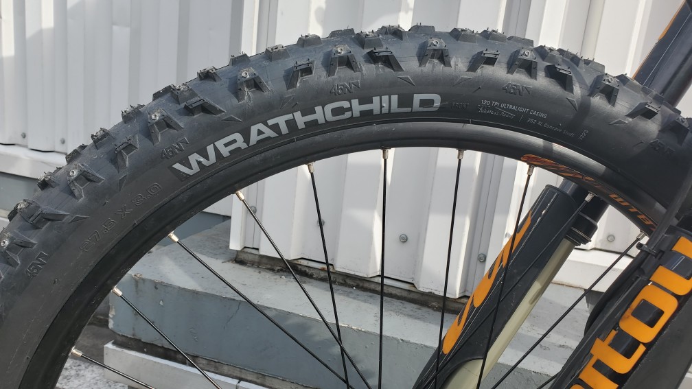 45NRTH 26インチ スパイクタイヤ + ホイール 100mm 135mm 45NRTH 26 x