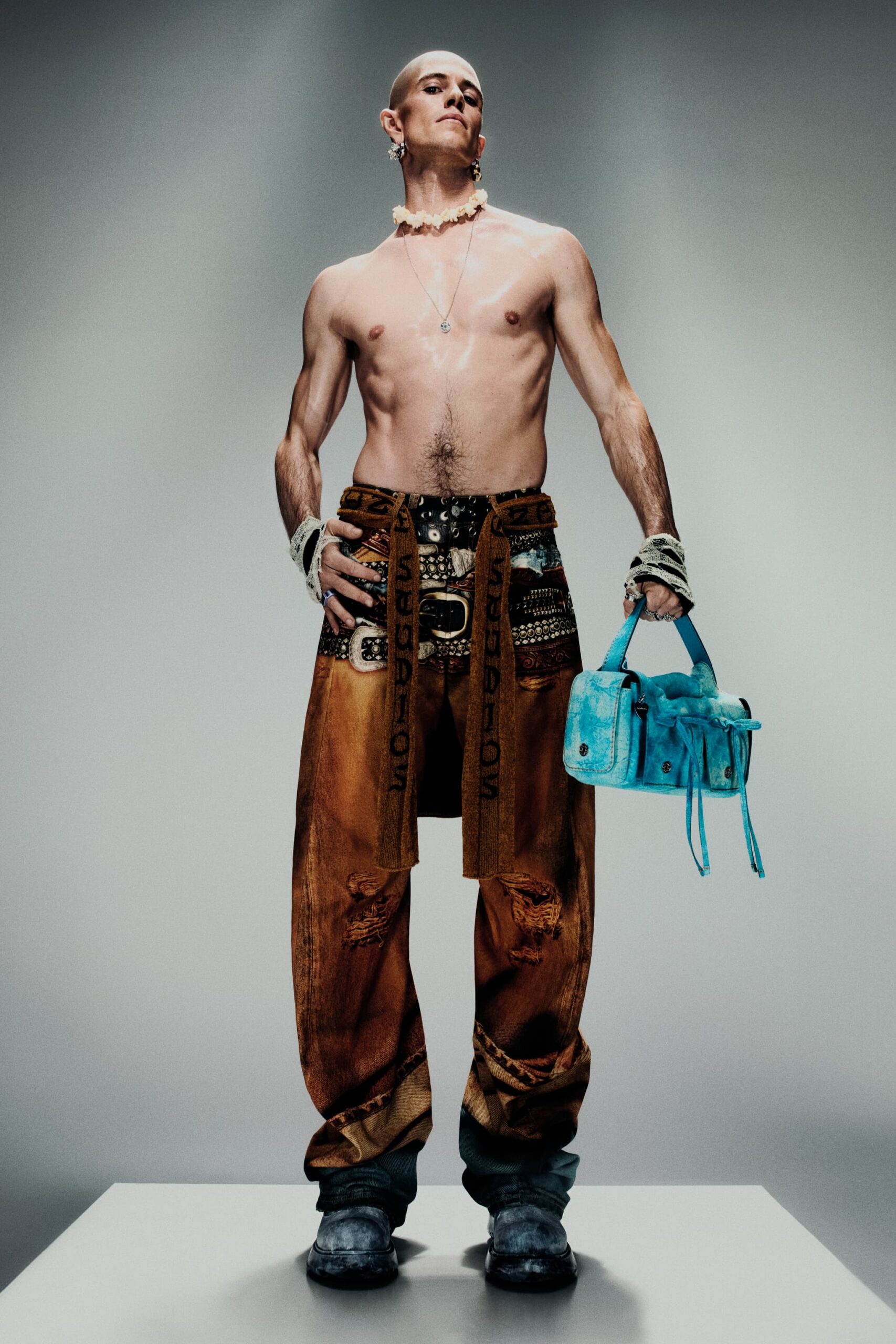 Acne Studios 2025年春夏メンズコレクション | HIGHSNOBIETY.JP