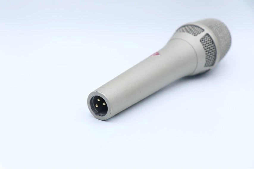 NEUMANN KMS105をレビュー。超単一指向性のライブ用コンデンサーマイク