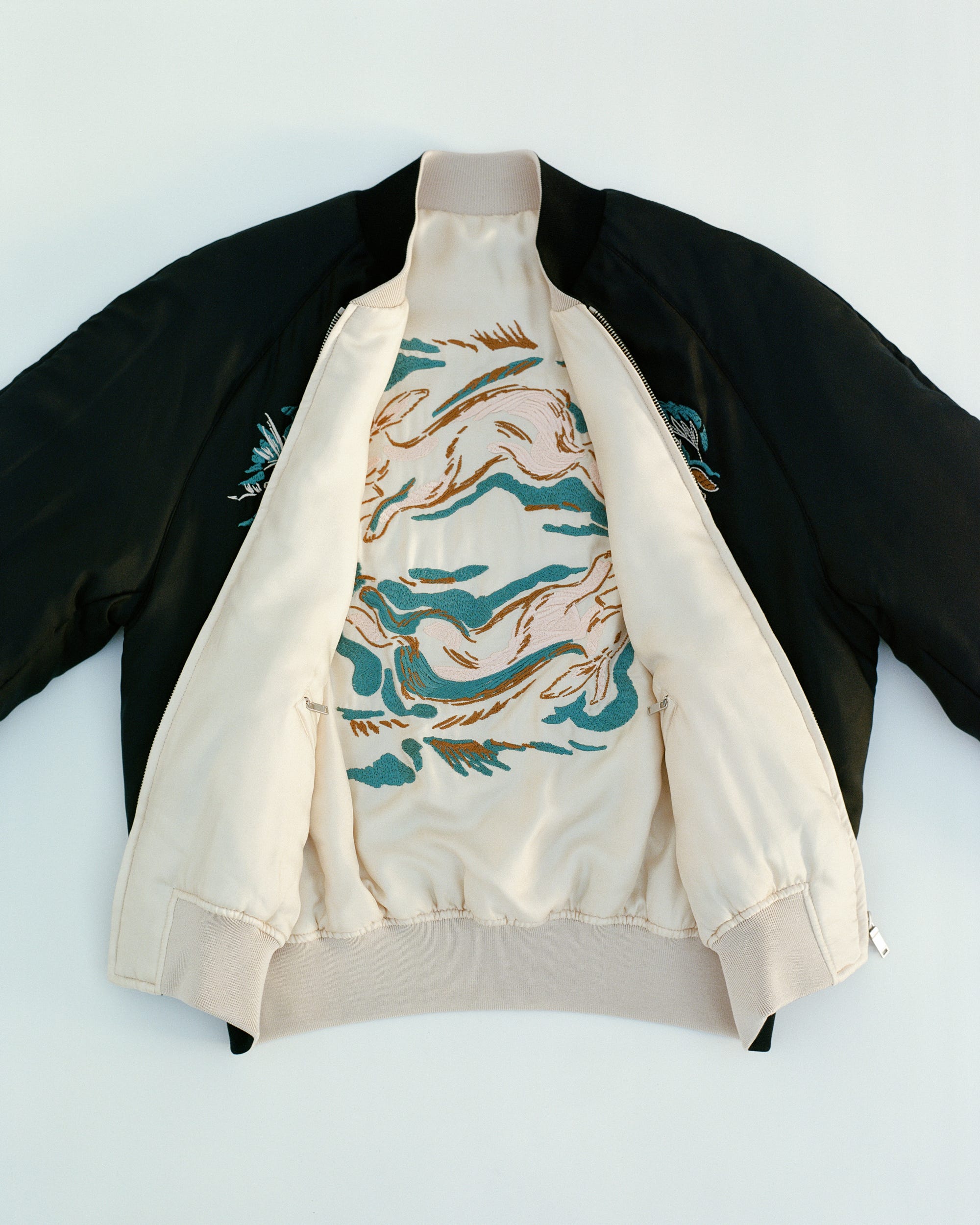 ジル サンダー」から卯年コレクションが誕生！ スモールレザーグッズや