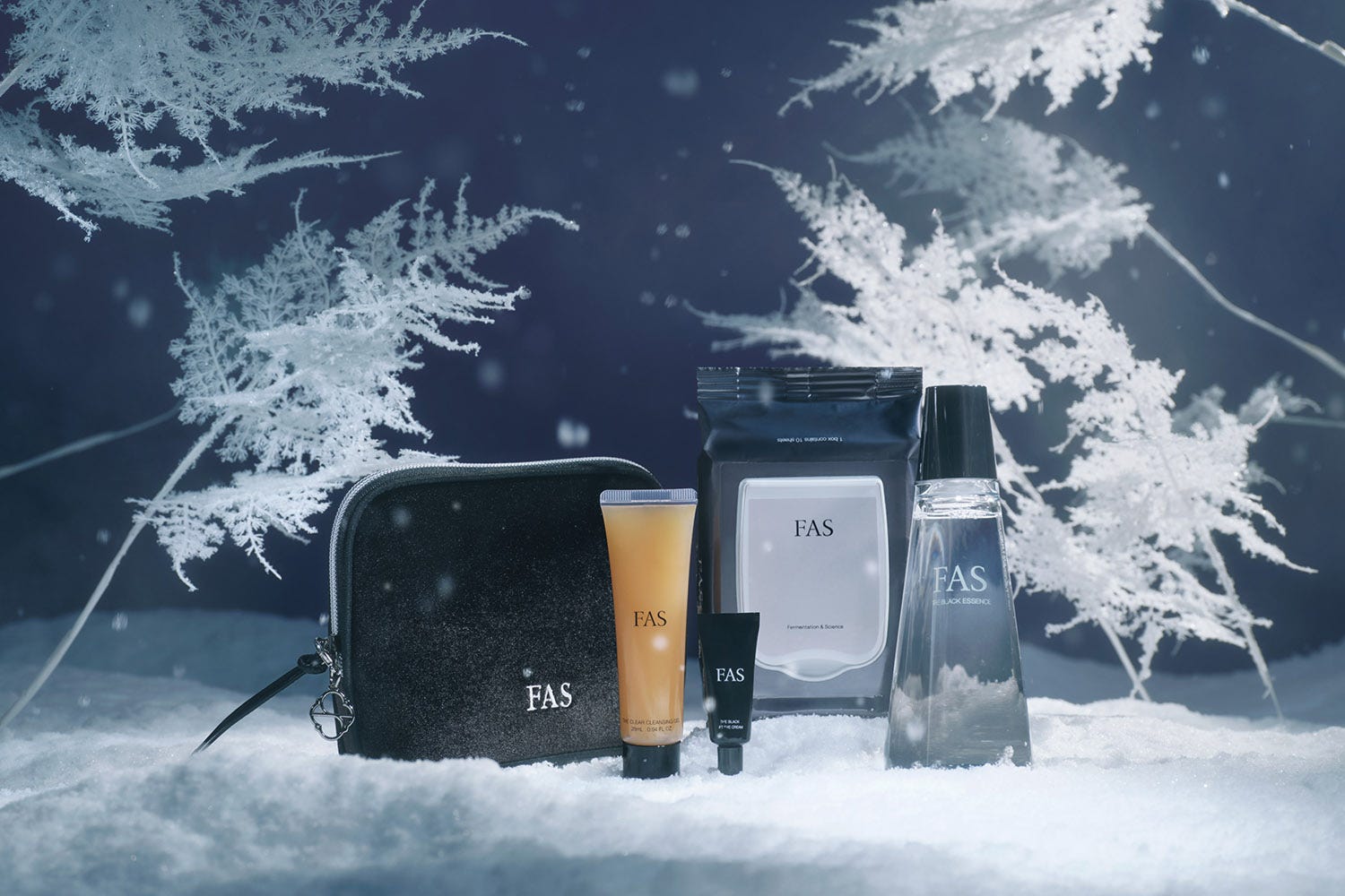 2025年クリスマスコフレ】「シャネル」「ディオール」など人気ブランド