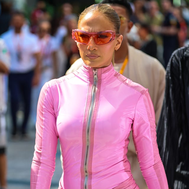 ジェニファー・ロペス、F1グランプリで全身ピンクの