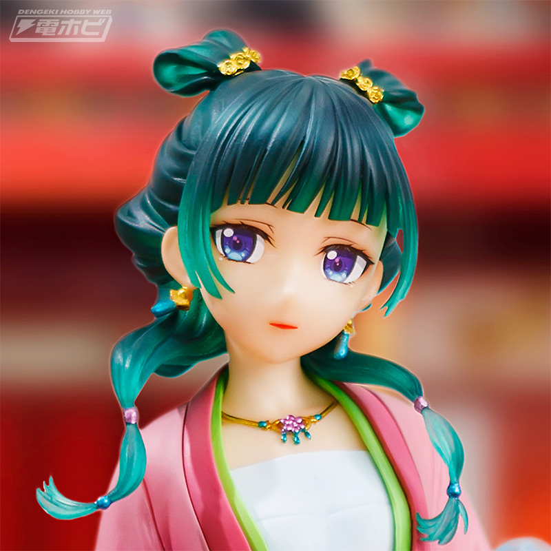 TVアニメ『薬屋のひとりごと』より、園遊会の衣装を着た猫猫がシステム