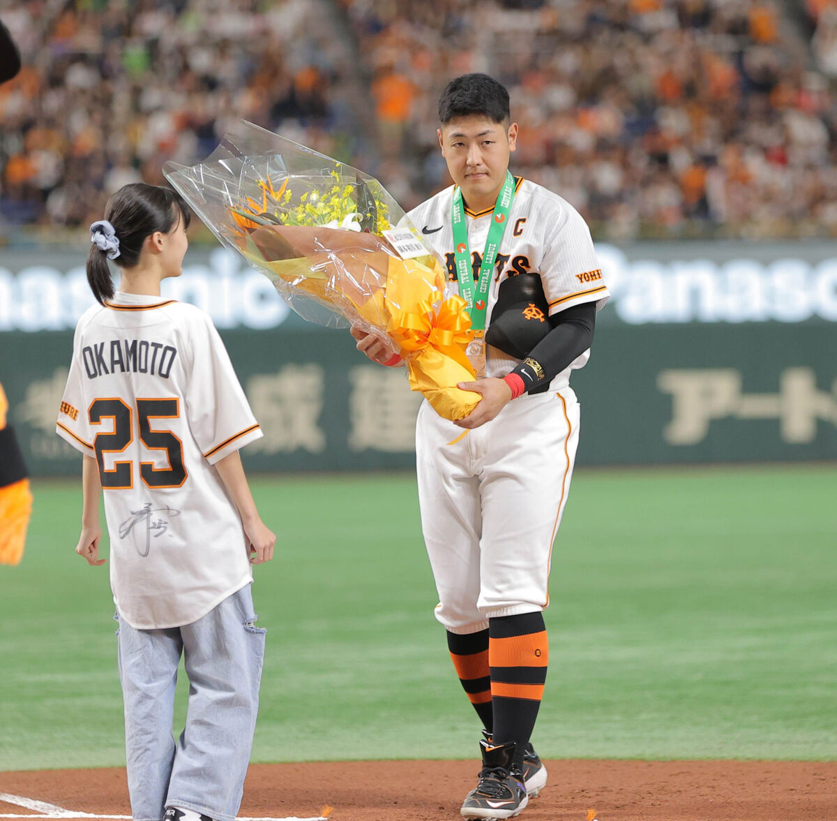 新品】岡本和真 オカモン 通算200本塁打記念グッズセット 岡本和真選手