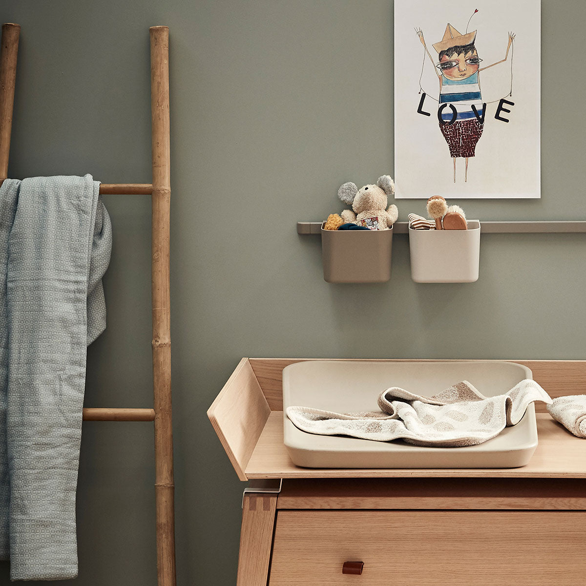 Leander リエンダー Matty チェンジングマット ( カプチーノ )｜北欧雑貨