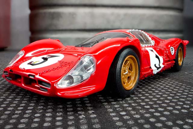 ELITE64シリーズの1967 FERRARI 330 P4即完売＆2025 Formula 1 Team