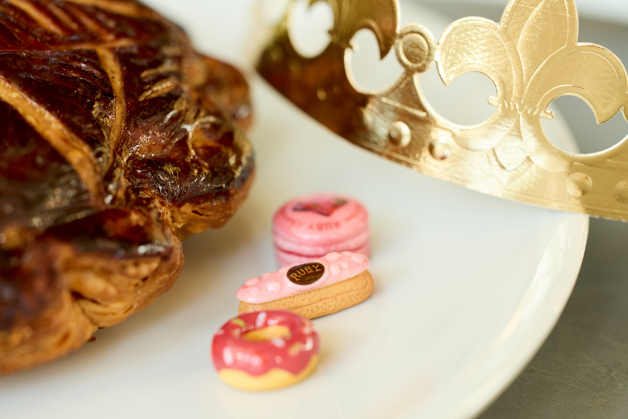 2024年の運勢を占う“フェーヴ”が楽しいスイーツ「ガレット・デ・ロワ