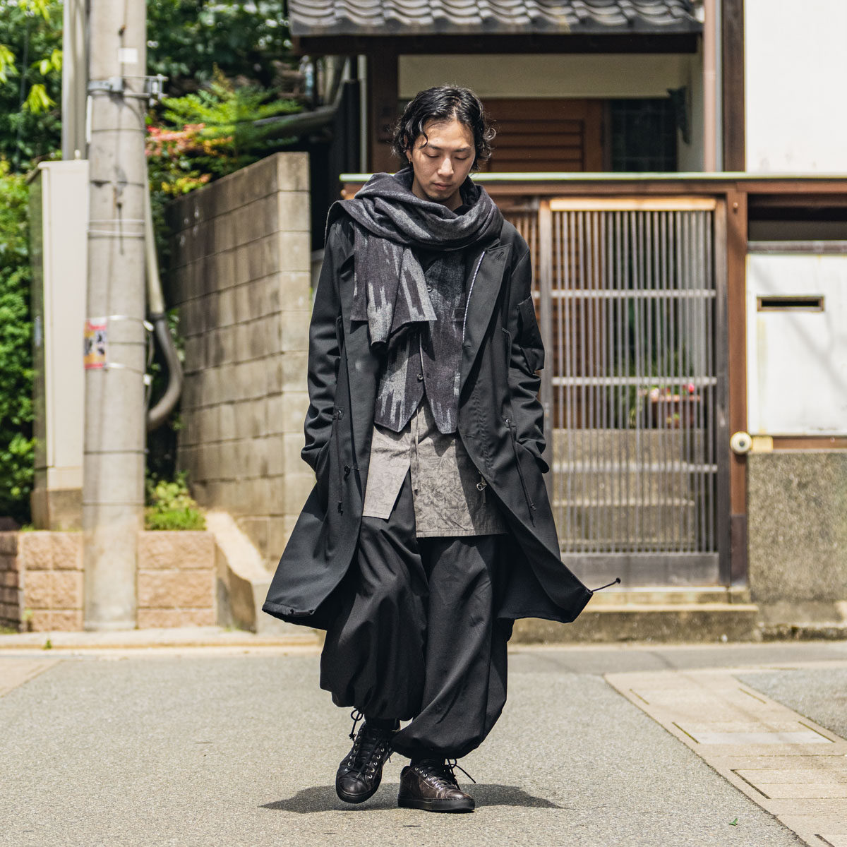 YOHJI YAMAMOTO プリントストールベスト | HUES 福岡セレクトショップ