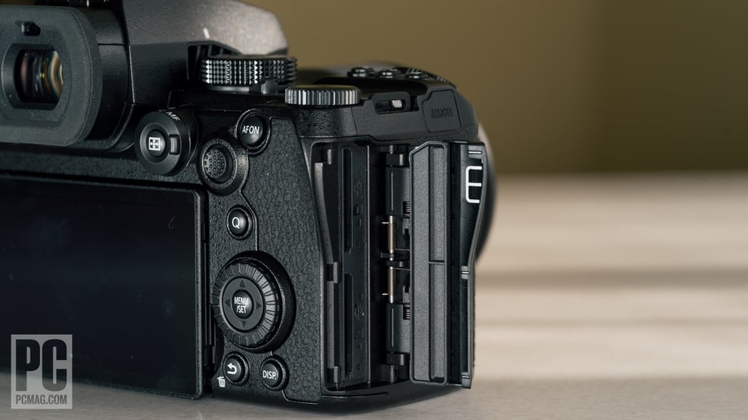 Panasonic Lumix DC-S5 II Review | PCMag
