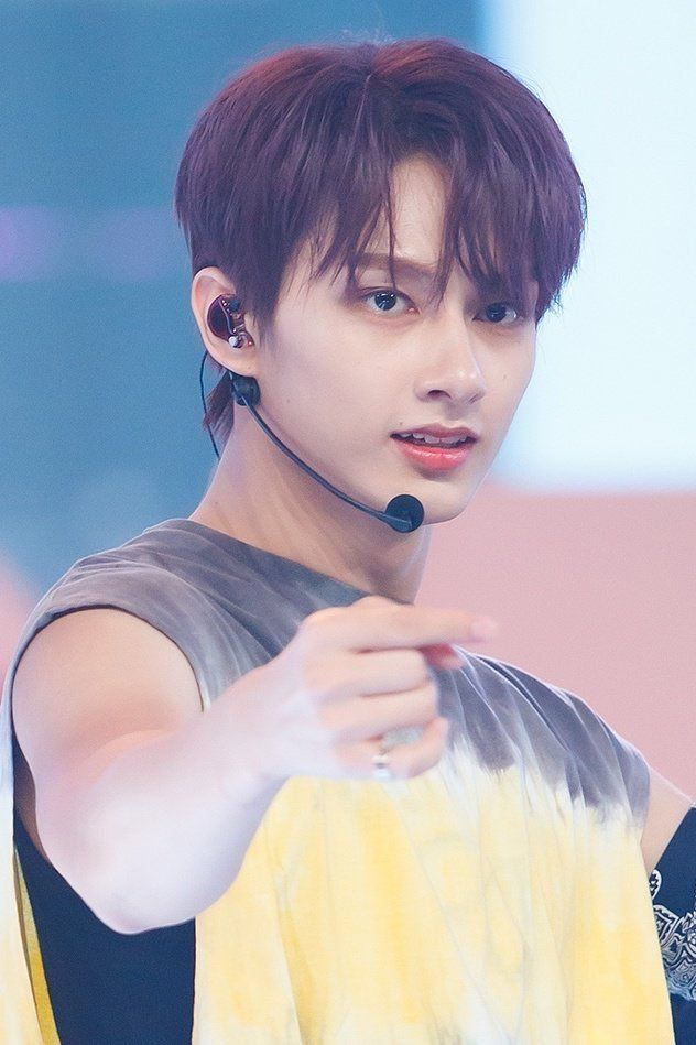 Junhui [Seventeen]」おしゃれまとめの人気アイデア｜Pinterest