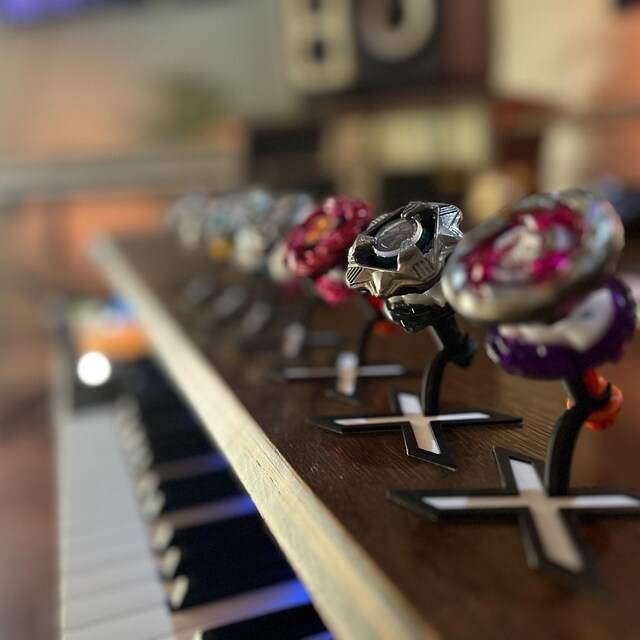 ベイブレードX ディスプレイスタンド - Etsy 日本