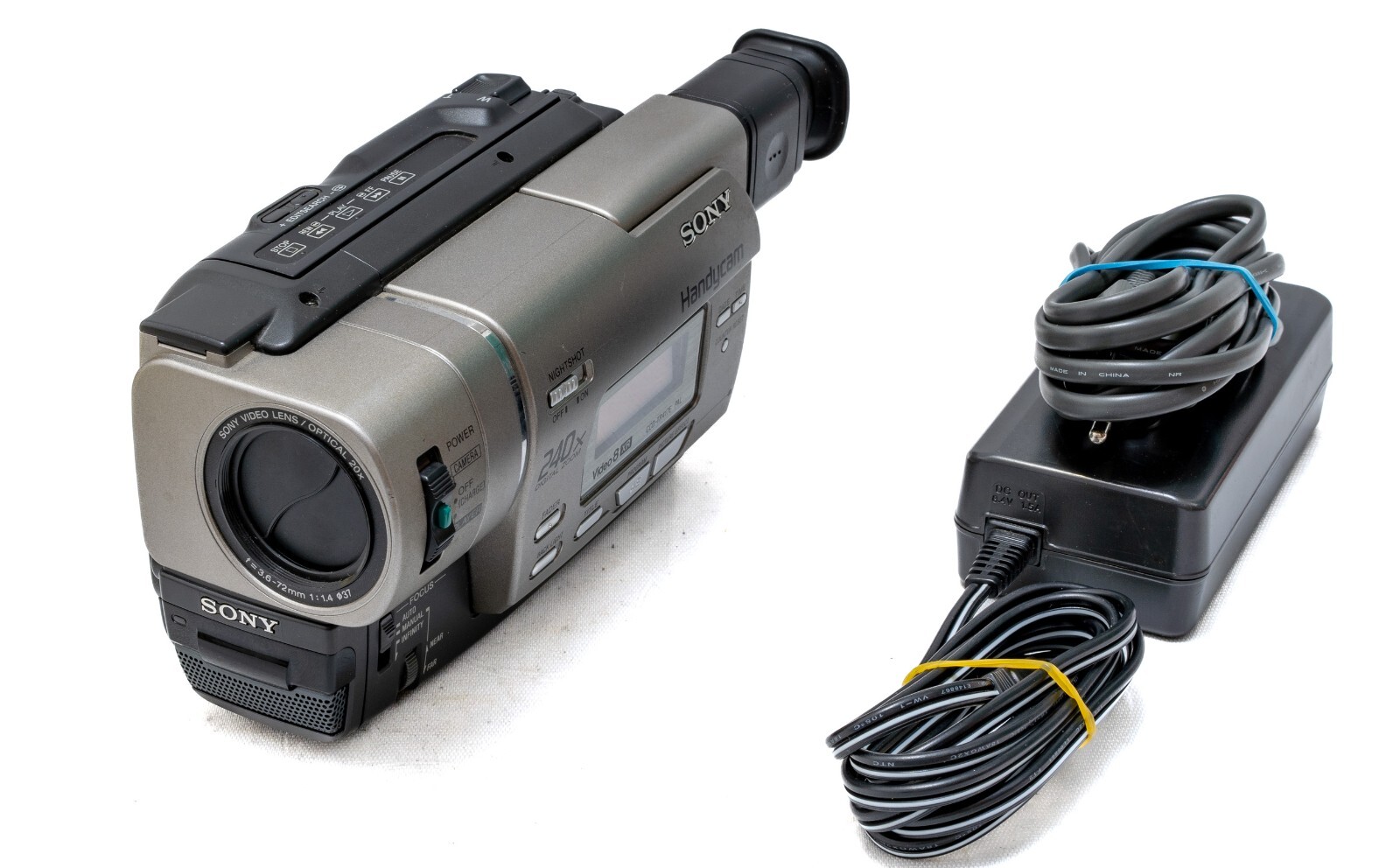 Videocamera Sony Handycam CCD-TR417E 8mm Video8 XR Hi8 240X Video