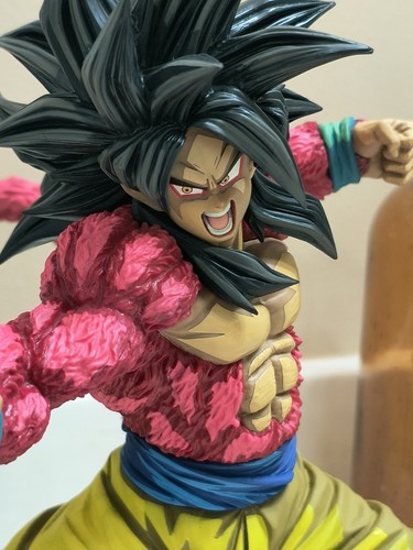 BWFC Super Master Stars Piece The Super Saiyan 4 Son Goku Manga