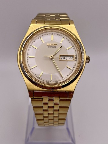 Seiko Quartz Men's Watch WR Day / Date V743-8A20 New Battery | eBay