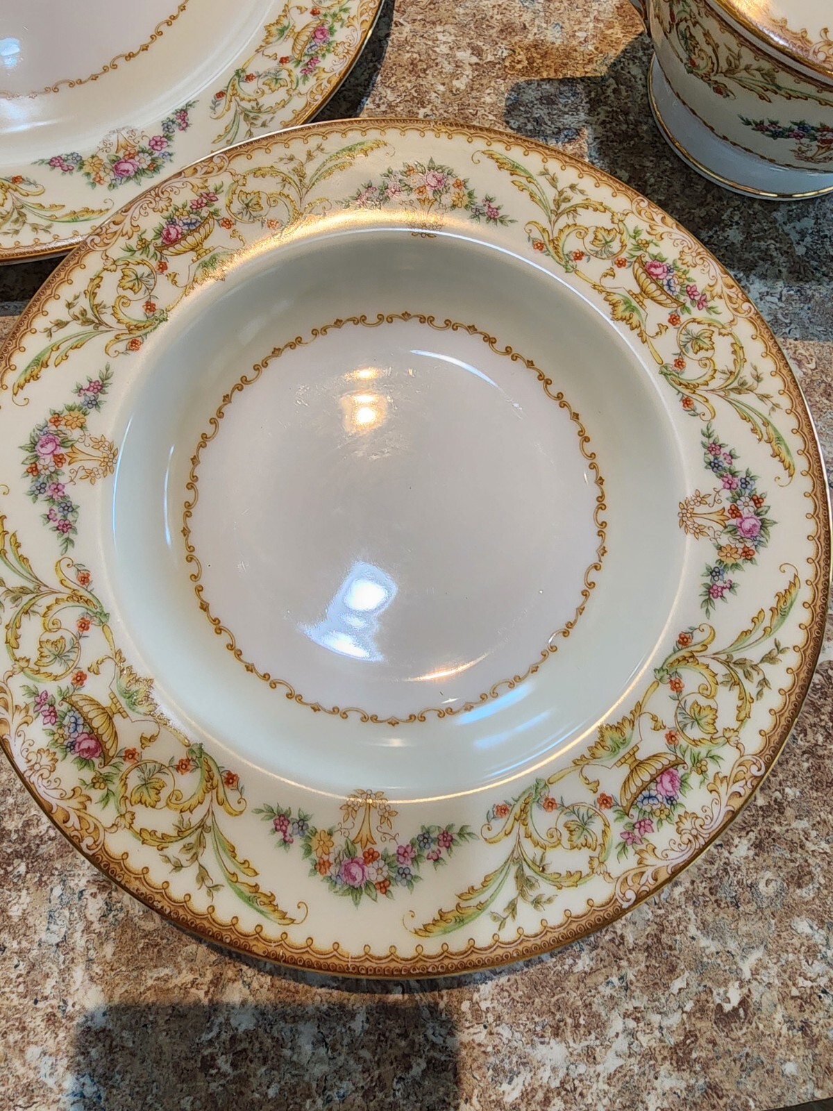 Noritake Bone China Nanette 4912 circa 1933, 12 piece serving with