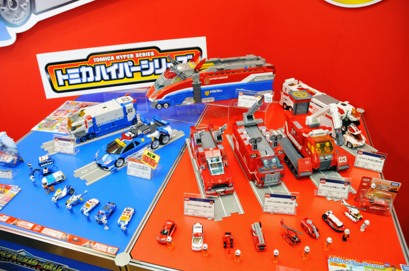 消火・救助のエキスパート「ハイパーレスキュー」、特殊ポリス