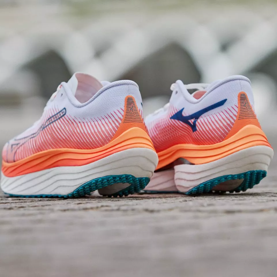 Running shoes Mizuno WAVE REBELLION PRO - Top4Running.com