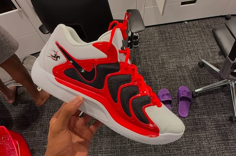 ナイキ KD17 “ロング アイランド ルーテル中高等学校” PE 新たな画像