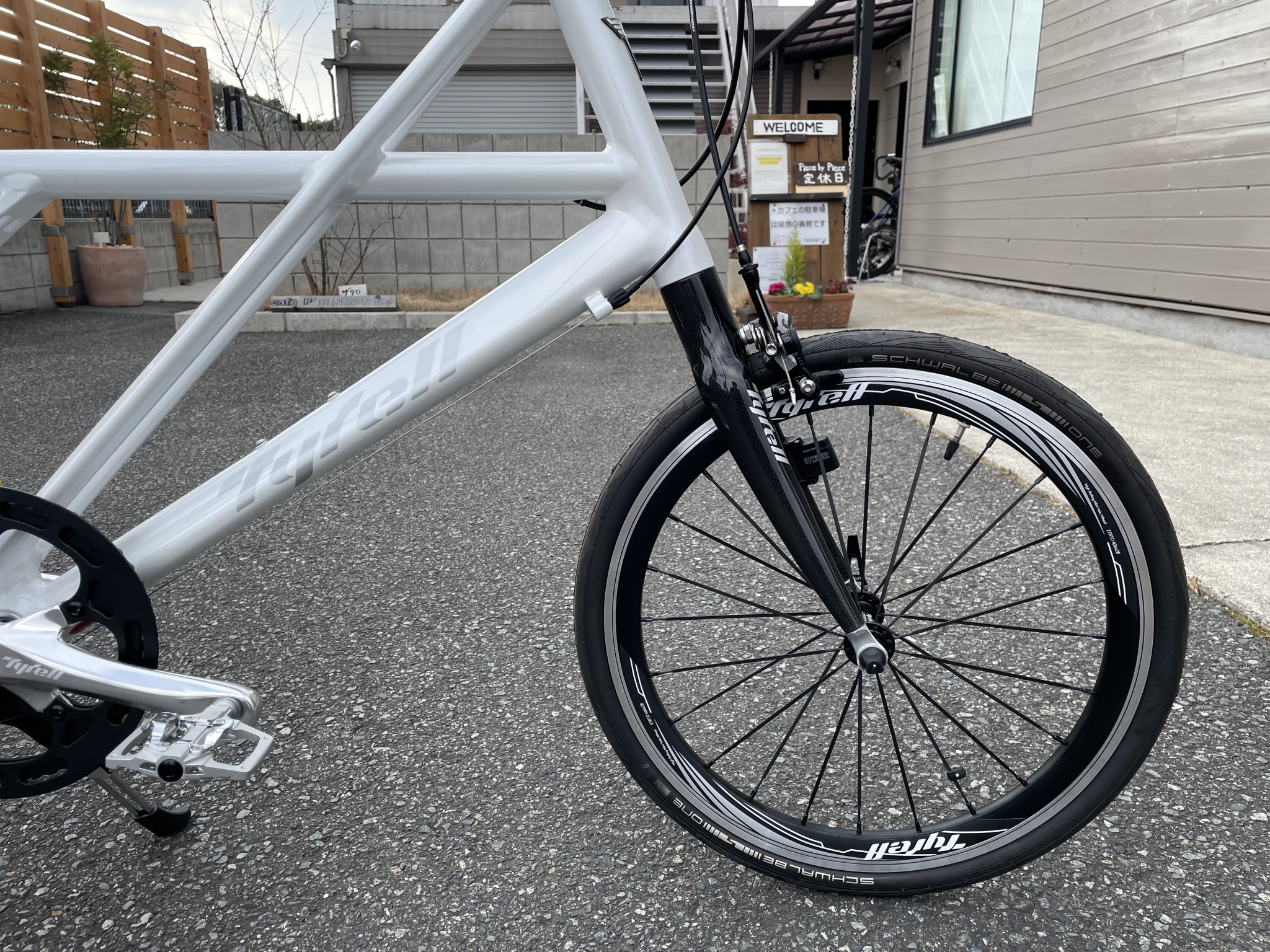 クロスバイクからミニベロへ -Tyrell SRV納車- – cyclemark サイクルマーク