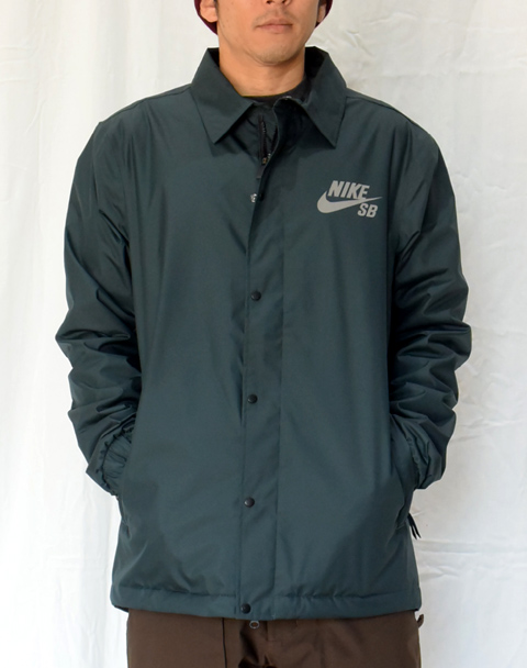 保温力と耐水性に優れたNIKE SB アシスタントコーチジャケット – A-BONY
