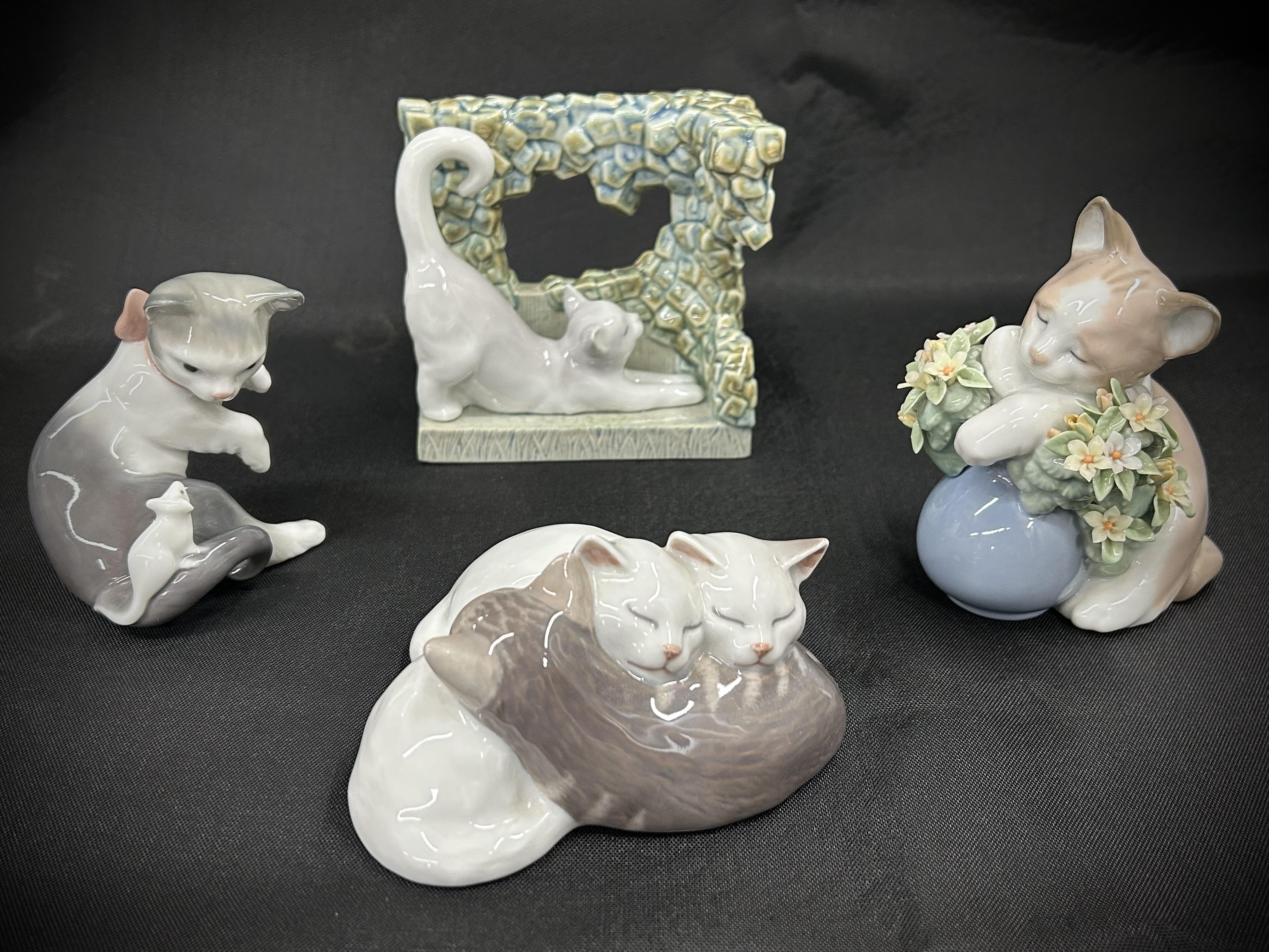 リヤドロ・ロイヤルコペンハーゲン・猫のフィギュリンを店頭にて販売