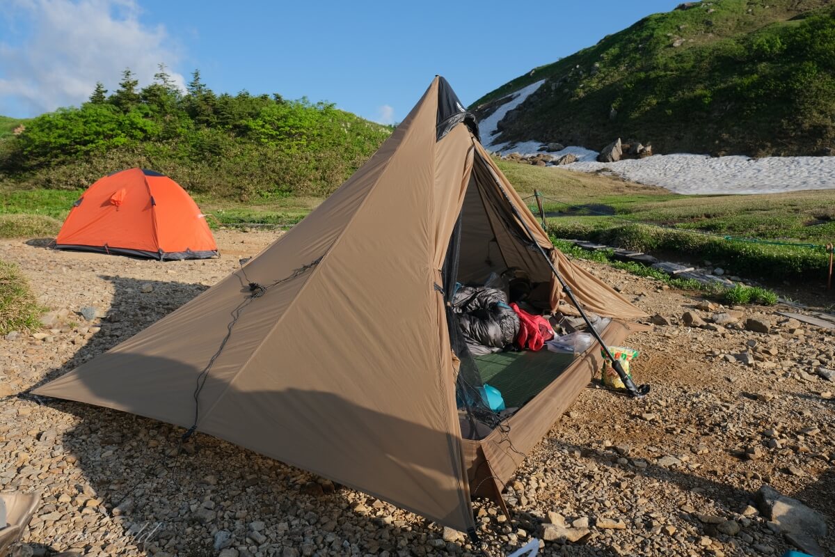 高拡張で軽量な非自立式テント「ローカスギアKhufuクフHB」を山で3