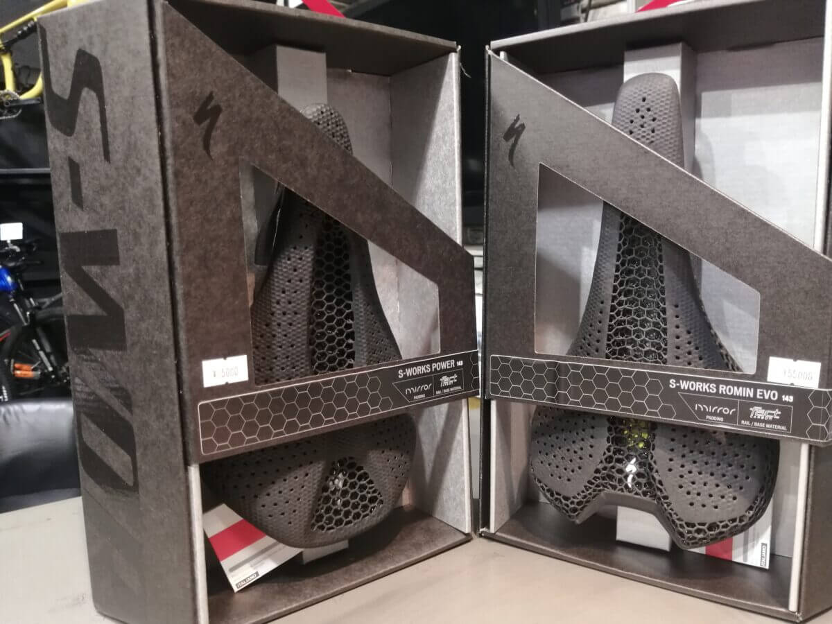 最新のS-WORKSサドルを徹底検証】あなたならどちらを選ぶ？ | KAMIHAGI