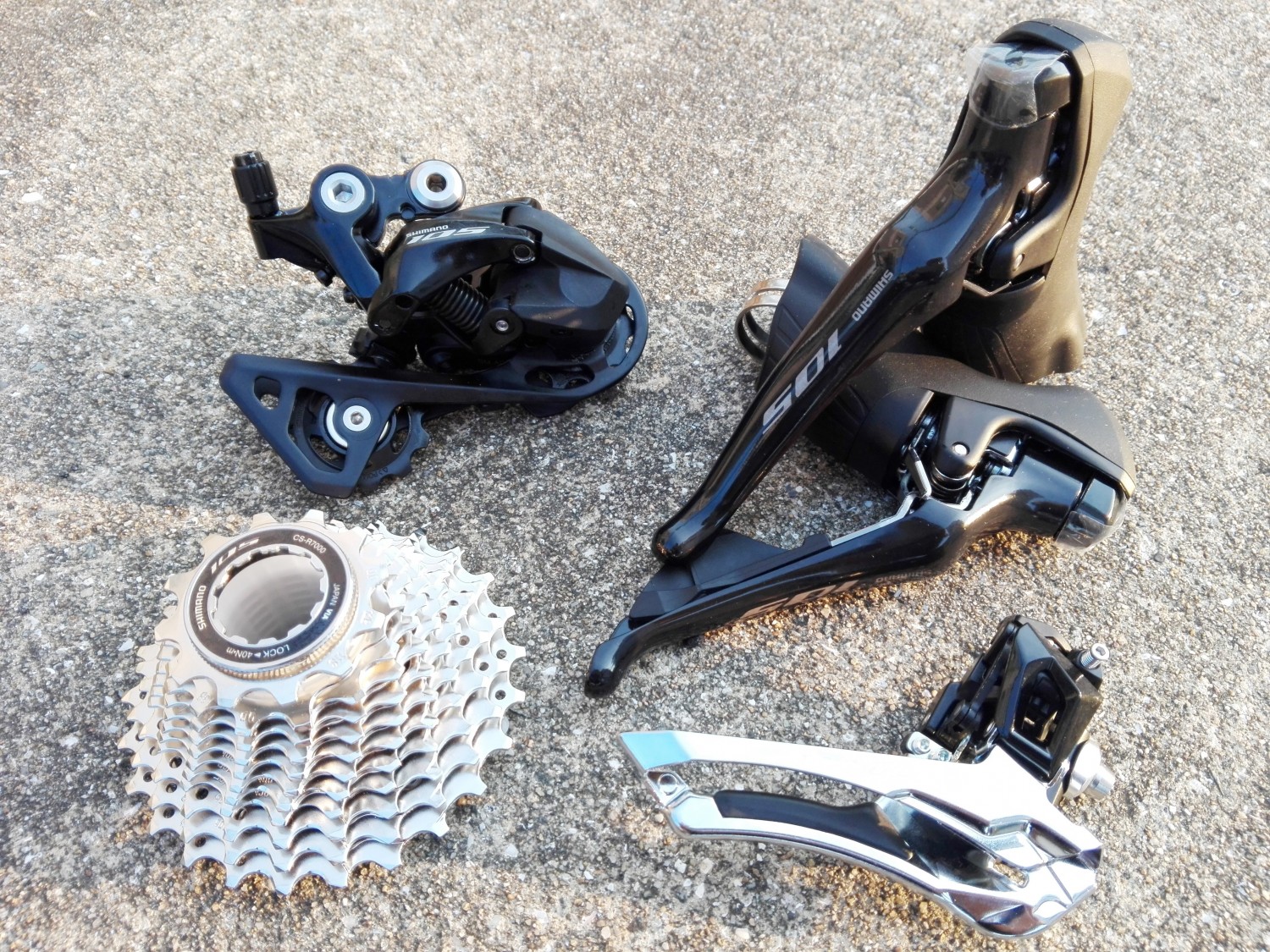 限定値引き！SHIMANO 105コンポ 油圧ブレーキワイヤシフト11速 即発送