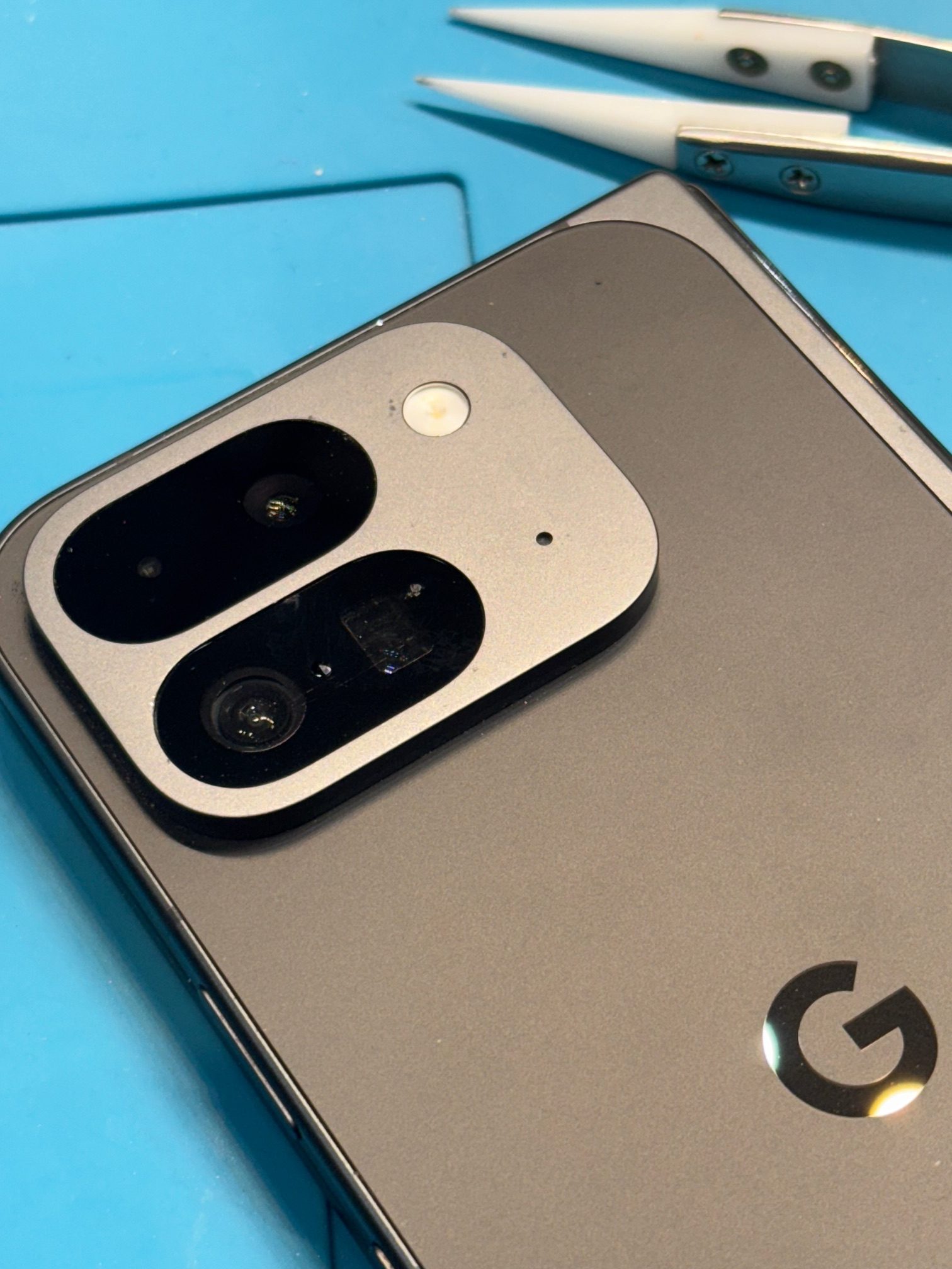 赤池店】Google Pixel 9 Pro Foldのレンズ割れ【日進市梅森からご来店