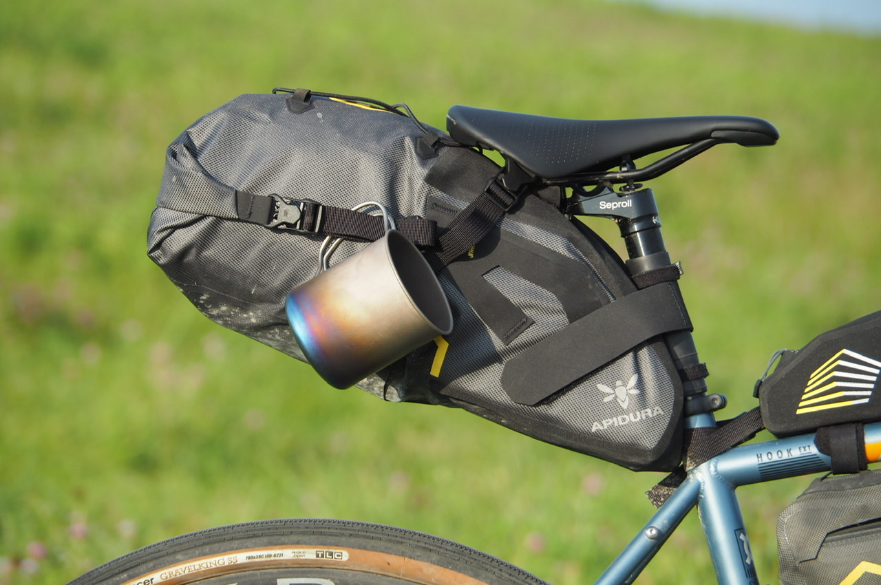 レビュー】『Apidura：エクスペディションサドルバッグ9L』大容量で