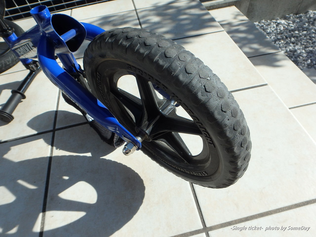 ストライダー】ホイール交換（純正EVA樹脂タイヤからゴムタイヤへ