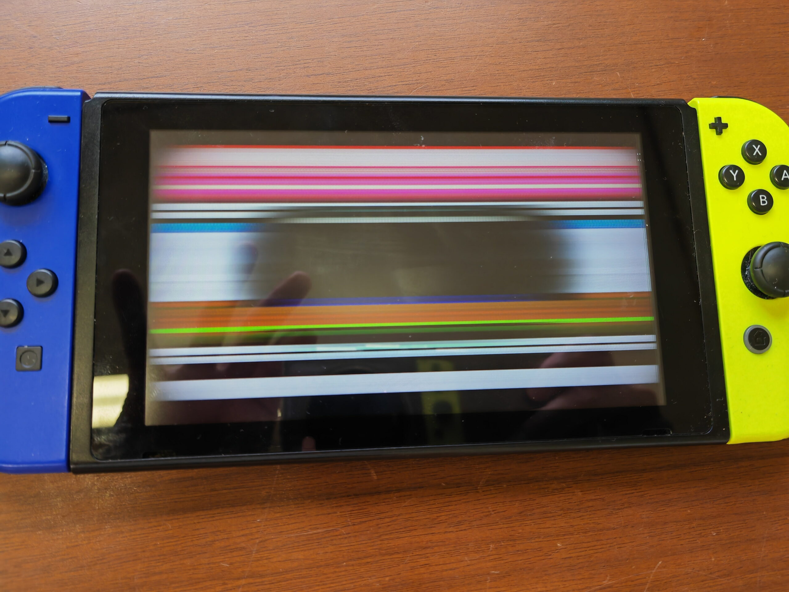 画面割れ修理】Nintendo Switch 持ち込み・配送修理可能です | パソじゅく