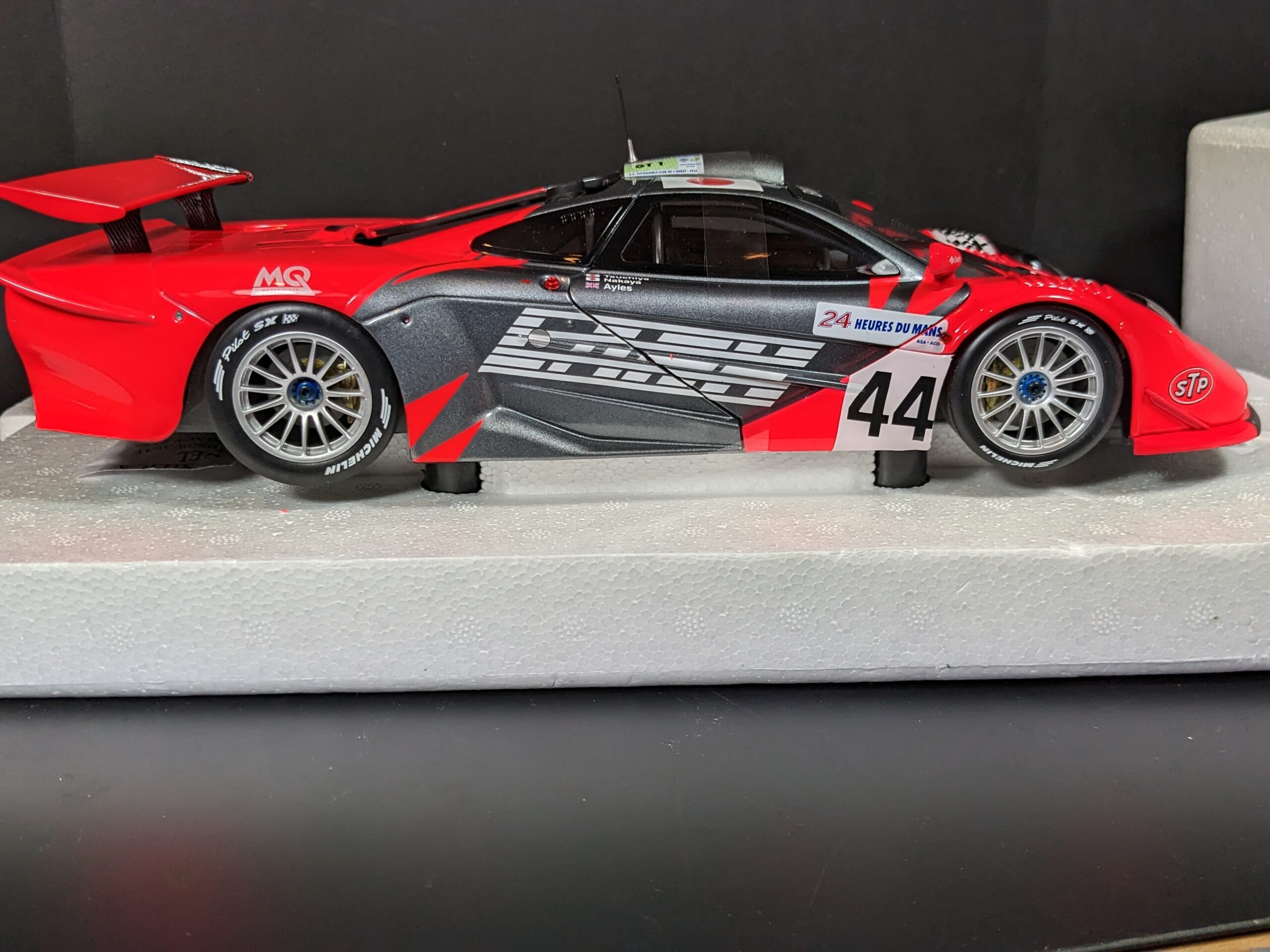 McLaren F1 GTR Le Mans 1997 - 1/18 Minichamps Model Team Goh