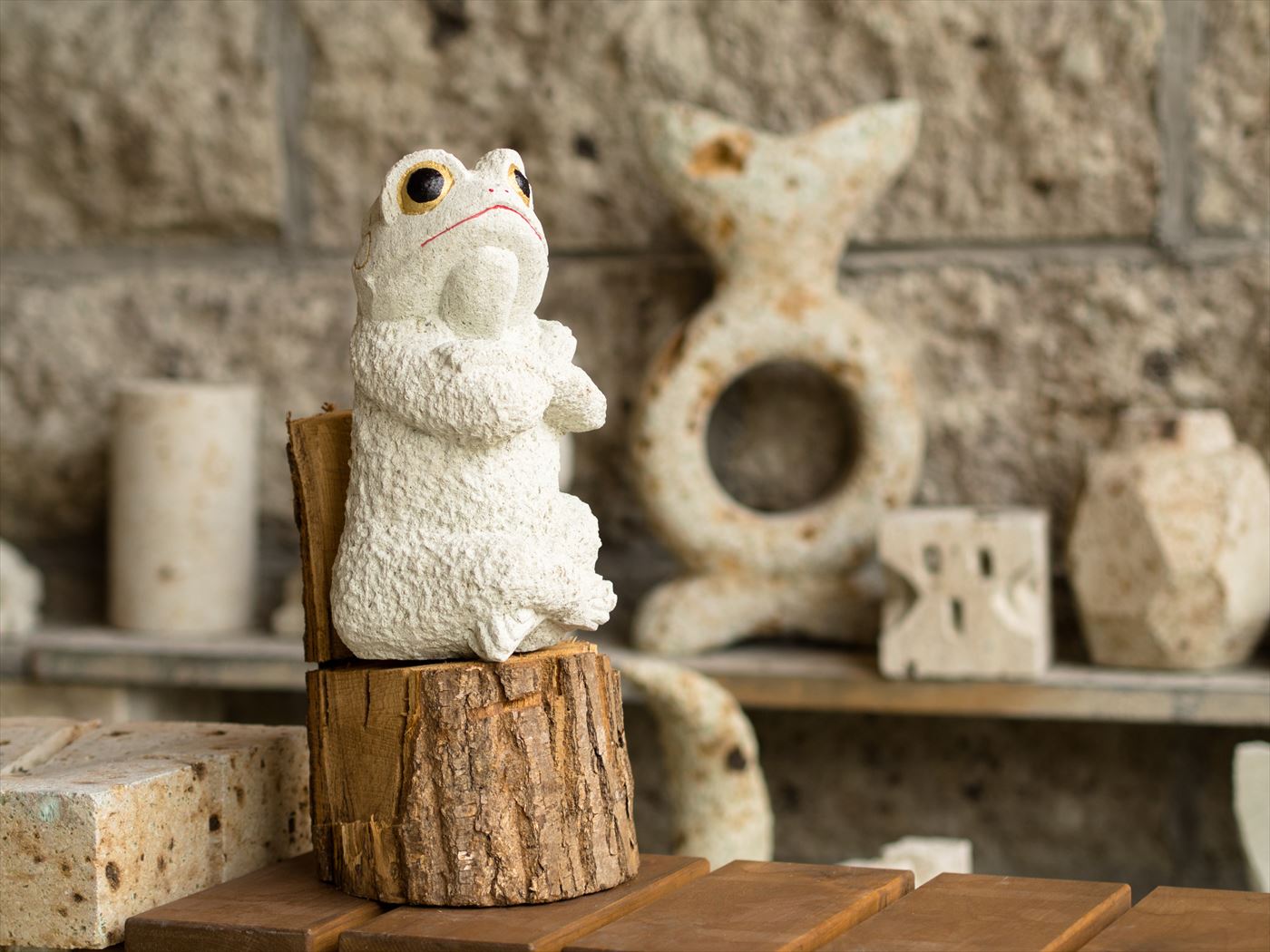 大谷石細工のカエル。ルーツは弘法大師の伝説にあった！ | オヤナビ
