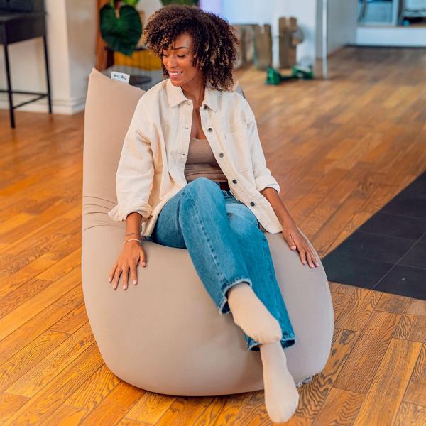 アウターカバーを変えて気分一新。カラフルでお洗濯も簡単な「Yogibo