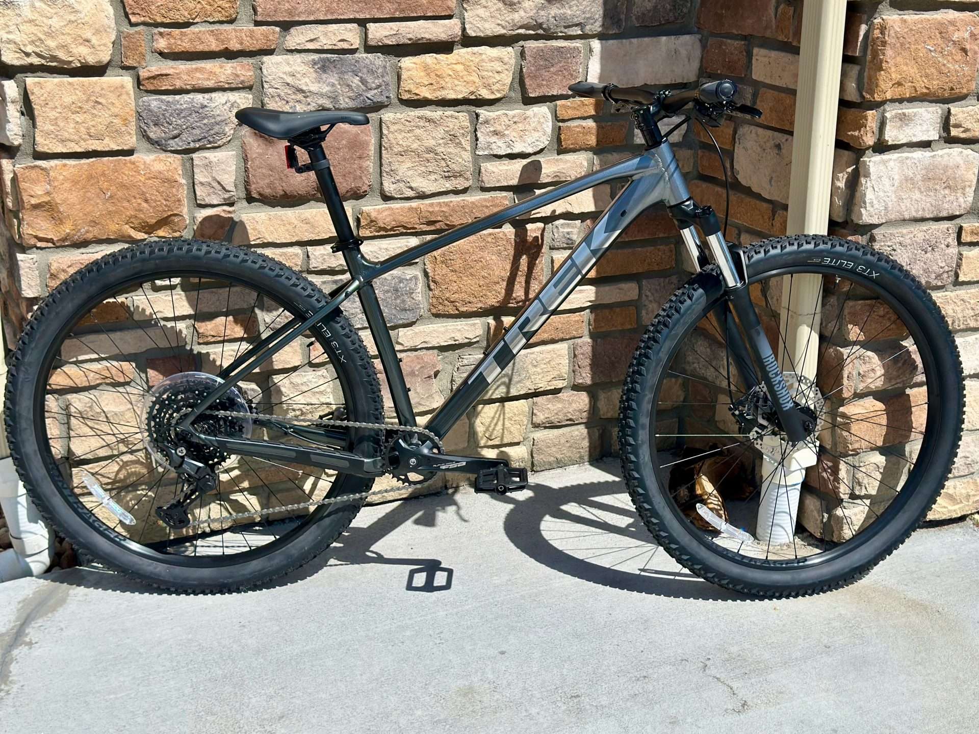 Trek Marlin 6 Gen 3 - I Know a Guy Bicycles