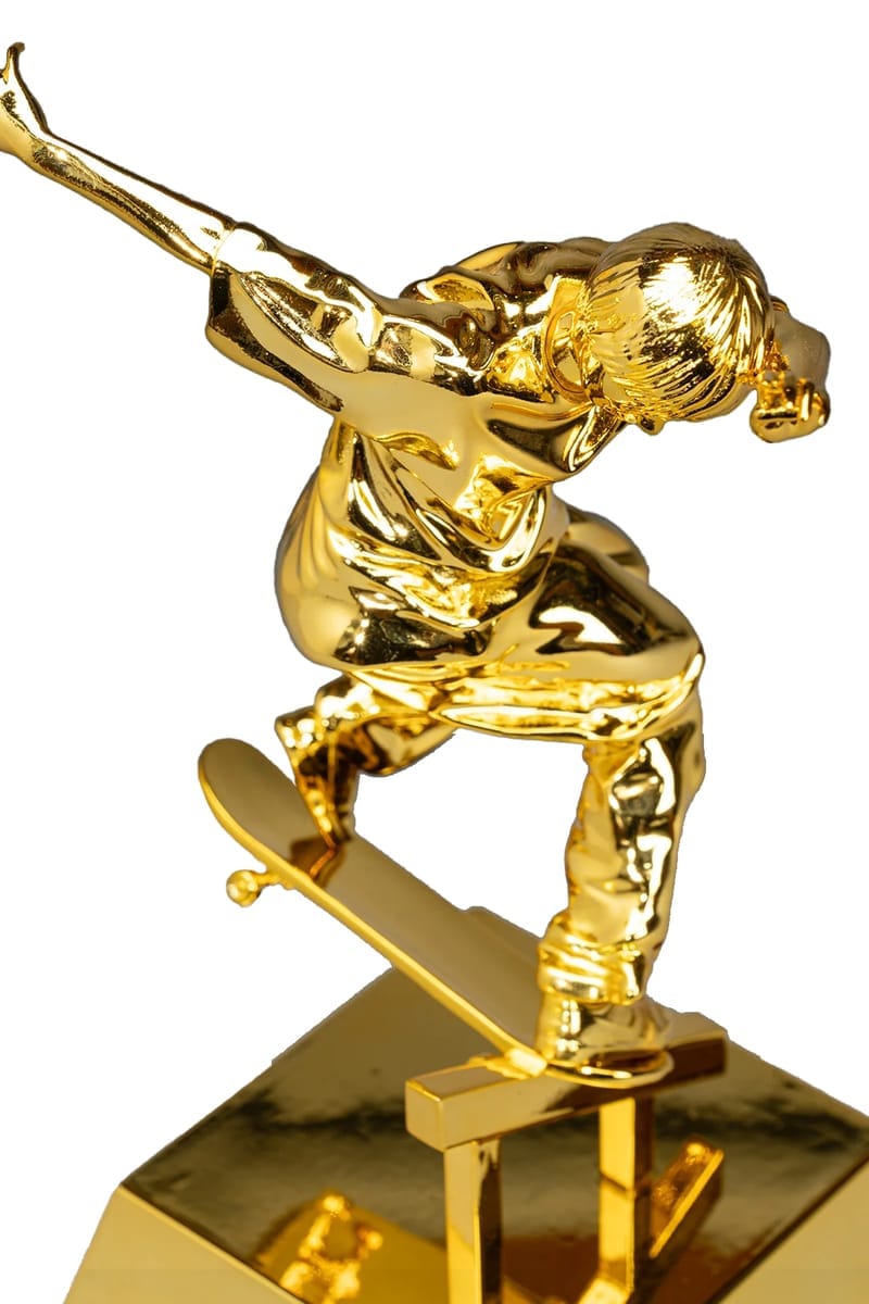 オールライツリザーブドより堀米雄斗の限定スカルプチャーが発売