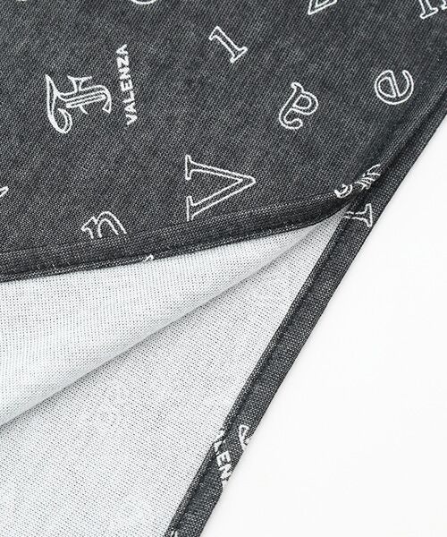 タッセル付 ロゴプリントストール （マフラー・ショール・スヌード