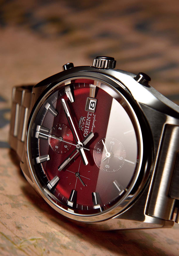 1970年代の文字盤デザインを取り入れた腕時計「ORIENT Neo70's FOCUS