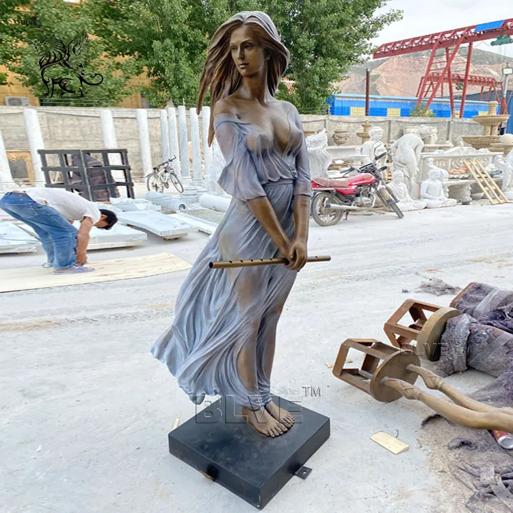 現代アート メタル ガーデン 実物大 セクシーな裸の女性 ブロンズ像