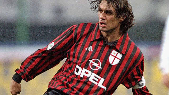 名門ミラン、黄金の90年代「かっこいいストライプ」ユニフォーム6選