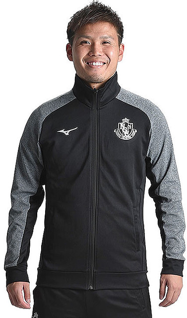 名古屋グランパス、選手着用モデルの2019トレーニングウェアが登場