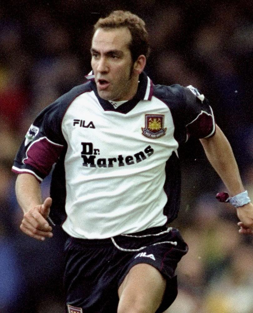 伝説の胸ロゴ『ドクターマーチン』が買える！ウェストハムの90年代