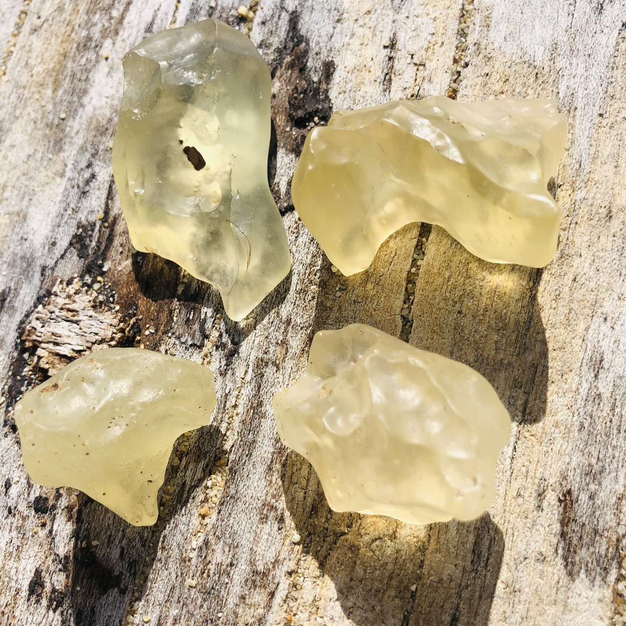 ガラス 隕石 宇宙 ガラス質 自己成長 幸運 レモンイエロー